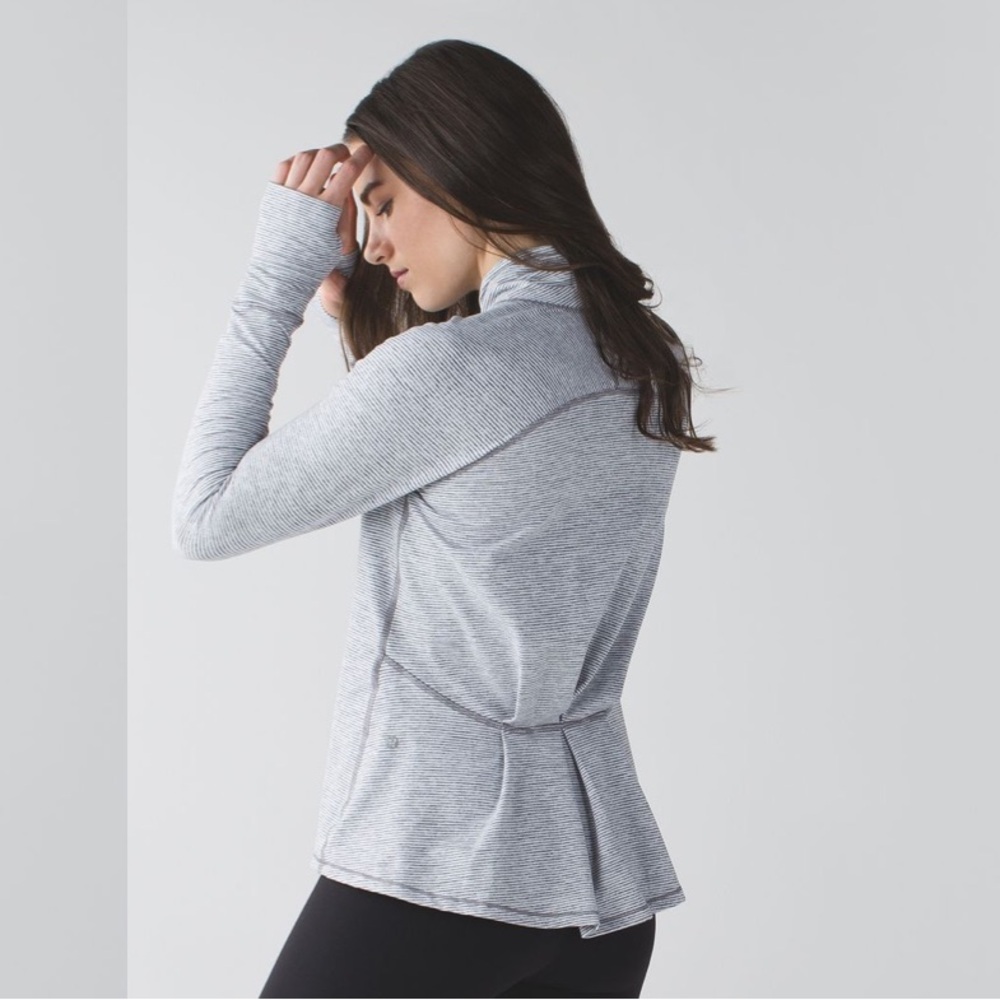 Lululemon Warm Your Core Long SlvTee Tonka Stripe Heather Slate/White sz 6